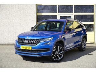 Skoda Kodiaq 1.5 TSI 150PK! Automaat Sportline Business BJ2020 Lmv 20" | Led V+A | Pdc | Keyless entry | Trekhaak afneembaar | Elek. achterklep | Achteruitrijcamera | App-Connect | Navi | Virtual cockpit | Dashboard verlichting | Sportstoelen/Sportstuur | Zwarte hemel
