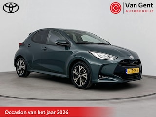 Toyota Yaris 1.5 Hybrid 115 Dynamic | Apple Carplay / Android Auto | Dodehoek detectie | Parkeersensoren voor/achter | Stoel-/stuurverwarming | Adaptive Cruise | Clima | Keyless | Camera | 16 inch