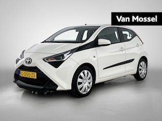 Toyota Aygo 1.0 VVT-i x-play limited | Airco | Elektrische ramen voor | Camera | LED dagrijverlichting | stuurwiel bediening | Apple Carplay | Snelheidsbegrenzer |
