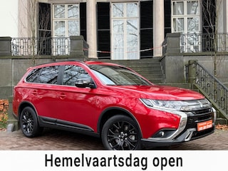 Mitsubishi Outlander 2.0 4WD Limited+ 7P Automaat Leder Navi Camera Xenon Pdc V+A Trekhaak Full Options