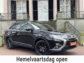Mitsubishi Outlander 2.0 Instyle+ 7Persoons Automaat Leder Sch-Dak Navi Camera Pdc Climate Cruise Ctr Stoelverwarming