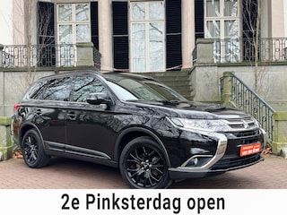 Mitsubishi Outlander 2.0 Instyle+ 7Persoons Automaat Leder Sch-Dak Navi Camera Pdc Climate Cruise Ctr Stoelverwarming