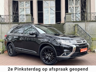 Mitsubishi Outlander 2.0 Instyle+ 7Persoons Automaat Leder Sch-Dak Navi Camera Pdc Climate Cruise Ctr Stoelverwarming