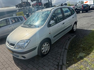 Renault Scénic 1.6-16V RN lees advertentie goed door apk tot augustus 2026