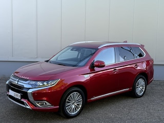 Mitsubishi Outlander 2.4 PHEV Intense S Automaat Plug In Hybrid Leder Alcantara Apple Carplay Camera LED Keyless 18 Inch