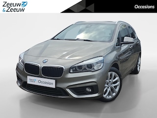 BMW 2-serie Tourer 220i High Executive | Trekhaak | Navigatie | Cruise Control | Bluetooth | Panoramadak | Elektr. achterklep | Voorstoelen verwarmd | 12 maanden garantie!
