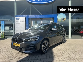 BMW 2-serie Tourer 218i Executive Edition | Trekhaak | Leder | Camera | Head-up display | Cruise Control | PDC V+A |