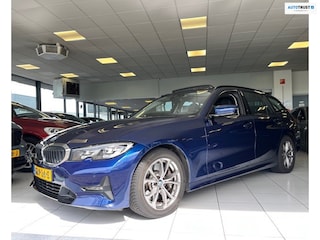 BMW 3-serie Touring 330i xDrive High Executive/Panoramadak/Leder