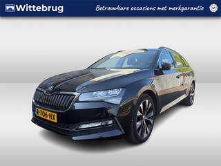 Skoda Superb Combi 1.4 TSI iV 218pk Business Edition DSG Automaat 18"LM Velgen / Stoelverwarming / Comfortzetels / Navigatie /  / Cruise control