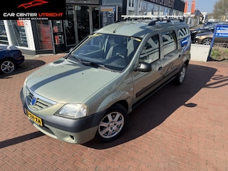 Dacia Logan 1.6-16V Lauréate | €250,- KORTING |
