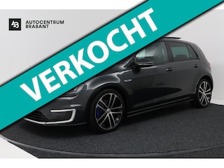 Volkswagen Golf 1.4 TSI GTE (PANORAMADAK, STOELVERWARMING, CAMERA, NAVIGATIE, CARPLAY, PARKEERSENSOREN)