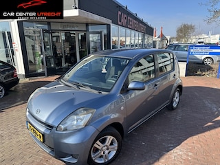 Daihatsu Sirion 2 1.3-16V Prestige | €250,- KORTING+NW APK |