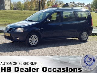 Dacia Logan 1.6-16V Lauréate 7p. - Airco - 7 Persoons