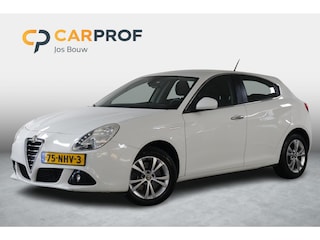 Alfa Romeo Giulietta 1.4 T Distinctive All-Seasons | Climate | Lichtmetaal | Cruise.