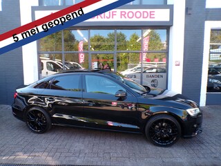 Audi A3 Limousine 35 TFSI CoD Automaat Black Edition PANORAMA DAK,TOP STAAT!