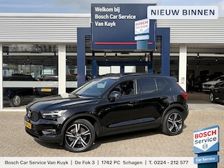 Volvo XC40 1.5 T5 Recharge R-Design / Automaat / NL-Auto / Dealer-Onderhouden / Open/Panodak / Leder-Alcantara / Harman-Kardon / Digitaal Dashboard / Keyless / LED / DAB / Navi / Apple-Carplay&Android-Auto / 360 Graden Camera / Adaptieve Cruise-Control / Pilot-Assist / ELKTR-Achterklep / ELKTR-Wegklapbare Trekhaak / PDC / LMV 19'' / ENZ.