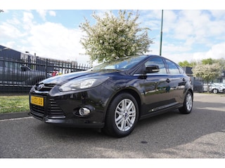 Ford Focus 1.0 EcoBoost 125pk 5-deurs Econetic Lease Titanium Thaak 99.488 KM