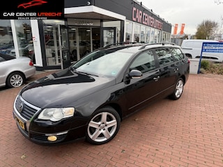 Volkswagen Passat Variant 1.6 FSI Highline Business | €250,- KORTING | 6vers
