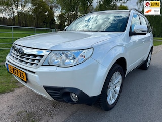 Subaru Forester 2.0 XS Premium AUTOMAAT|top onderhouden|navigatie|trekhaak