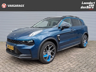 Lynk & Co 01 1.5 Stoel verw. | Apple Carplay/Android Auto | Navi  | Panorama Dak | Automaat  | Advanced 360 Camera | Cruise | Plug in | Dodehoek detector | Cruise control adaptief