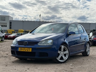 Volkswagen Golf 1.6 FSI Comfortline/ VELGEN / NAVI