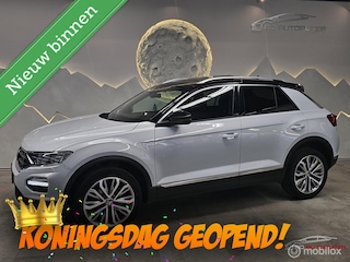 Volkswagen T-Roc 1.0 TSI United Panorama/Virtual/Stoelverwarming