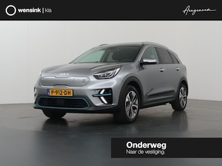 Kia Niro e-Niro ExecutiveLine 64 kWh | Schuif/Kanteldak | Lederen Interieur | Ele,verstelbare stoelen | Apple CarPlay/Android Auto | Camera | DAB | Stoelverwarming/Koeling | Stuurverwarming | Adaptieve Cruise Control |