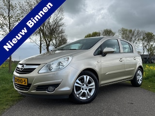 Opel Corsa 1.4-16V Enjoy | slechts 127.770 km | Airco | 15" Velgen | PDC | 5 Deurs | Nieuwe APK | Goed Onderhouden! |