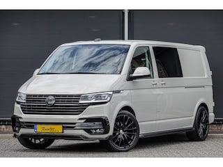 Volkswagen Transporter L2H1 | Dubbele Cabine | Bulli | 2.0Tdi 150Pk DSG7 | 2x Schuifdeur | Achteruitrijcamera | Spoilerpack | Treeplanken | 20'' | Ascot Grey