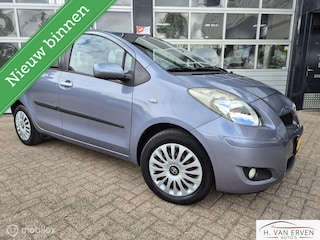 Toyota Yaris 1.3 VVTi Aspiration CLIMA TREKHAAK NAP