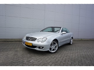 Mercedes-Benz CLK Cabrio 200 K. Elegance AUTOMAAT - Airco / Cruise / Parkeers. / Leder /  Stoelverw. / Lm velgen