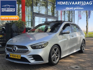 Mercedes-Benz B-klasse 180 Business Solution AMG AUTOMAAT | Panodak | Afn. Trekhaak | Navigatie | Climate Control | Cruise Control | Licht metalen velgen