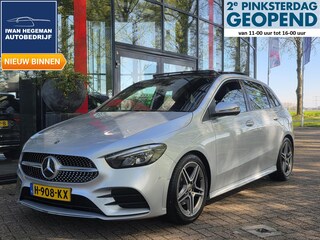 Mercedes-Benz B-klasse 180 Business Solution AMG AUTOMAAT | Panodak | Afn. Trekhaak | Navigatie | Climate Control | Cruise Control | Licht metalen velgen