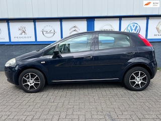 Fiat Punto Grande 1.4 Active 2009 132000KM 1500EU