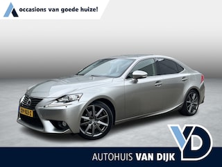 Lexus IS 300h First Edition | Navi/Clima/Cruise/18"/Camera/Privacy Glass