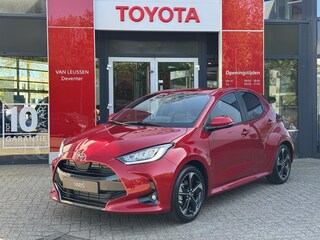 Toyota Yaris 1.5 Hybrid 130 Executive MET € 2.900,- INRUILKORTING DIRECT UIT VOORRAAD LEVERBAAR!!!