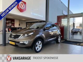 Kia Sportage 1.6 GDI Super Pack,Climate&Cruisecontrol,Spraakbediening,Stoelverwarming V&A,Stuurverwarming,Trekhaak,Achteruitrrijsensoren,Dakrail,17 Inch Lmv