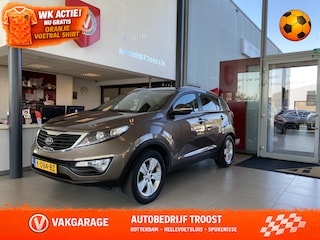 Kia Sportage 1.6 GDI Super Pack,Climate&Cruisecontrol,Spraakbediening,Stoelverwarming V&A,Stuurverwarming,Trekhaak,Achteruitrrijsensoren,Dakrail,17 Inch Lmv