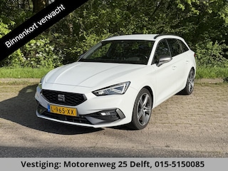 Seat Leon Sportstourer 1.5 eTSI FR Business Intense . NAVIGATIE . STOELVERWARMING . PARKEERSENSOREN VOOR & ACHTER .
