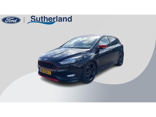 Ford Focus 1.5 Black Edition 150pk | Navigatie | Cruisecontrole |