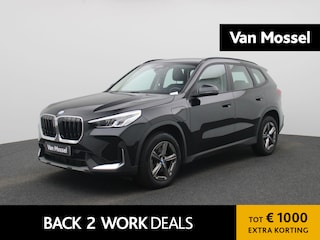 BMW X1 xDrive25e | Automaat | LMV | Parkeer sensoren | Virtual cockpit | Camera | Climate control | Apple carplay  | Navigatie | Elec. achterklep | Leder | Bluetooth | DAB