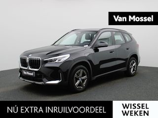 BMW X1 xDrive25e | Automaat | LMV | Parkeer sensoren | Virtual cockpit | Camera | Climate control | Apple carplay  | Navigatie | Elec. achterklep | Leder | Bluetooth | DAB