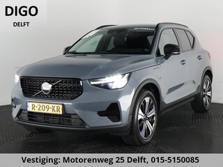 Volvo XC40 1.5 T5 Plug-in hybrid Plus Dark . ACCU 90% . TREKHAAK . DODE HOEKDETECTIE . HARMAN KARDON . STUUR & STOELVERWARMING .
