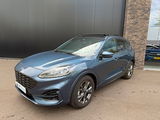 Ford Kuga 1.5 Eco 150pk ST-Line X Panorama, Navi, Trekhaak, Camera's BOMVOL!!