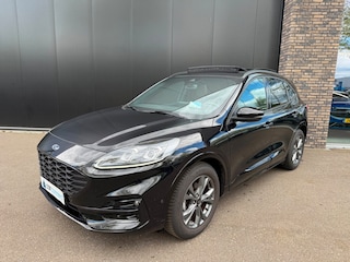 Ford Kuga 1.5 Eco 150pk ST-Line X Panorama, Navi, Trekhaak, Camera's BOMVOL!!