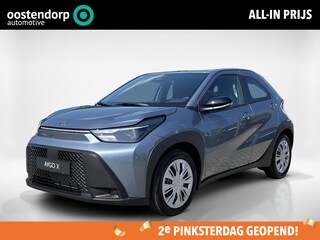 Toyota Aygo Hybrid 115 play | Nieuw | Achteruitrij camera | Climate Control |