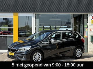 BMW 2-serie Tourer 216i Centennial Executive , NL-Auto, Navigatie, Climate Control, Cruise Control, Parkeersensoren, Lichtmetalen velgen, Regen - licht sensor
