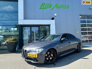 Alfa Romeo Giulia * Veloce pack * Stoel + Stuur verwarming* 100% Onderhouden *