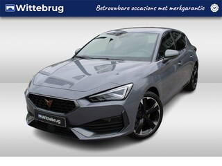 Cupra Leon 1.4 e-Hybrid 204pk Performance DSG Automaat / Navigatie / LM 18 inch / Kuipstoel / Keyless / Camera / Park Assist