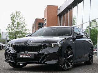 BMW 5-serie Touring 530e M-Sport+Pro M-Zetels H&K Head-Up Carbon Iconic Keyless Camera Drive-A+ VOL!